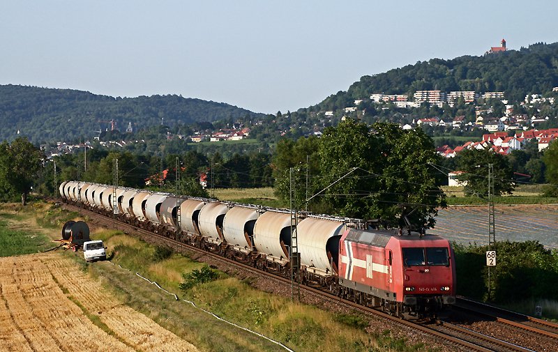 Ein Rckgriff auf den Sommer 2008: Am Abend des 24. Juli 2008 ist 145 014 der HGK mit dem DGS 48681 von Frechen nach Basel SBB Rb zwischen den Ortschaften Ltzelsachsen und Grosachsen-Heddesheim unterwegs.