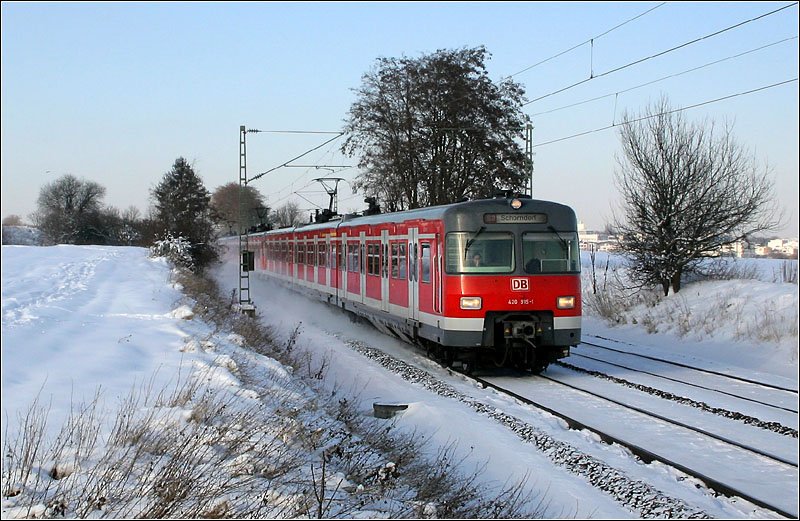 Ein S-Bahnzug der Baureiche 420 auf dem Weg von Stuttgart nach Schorndorf. 25.1.2007 (Matthias)
