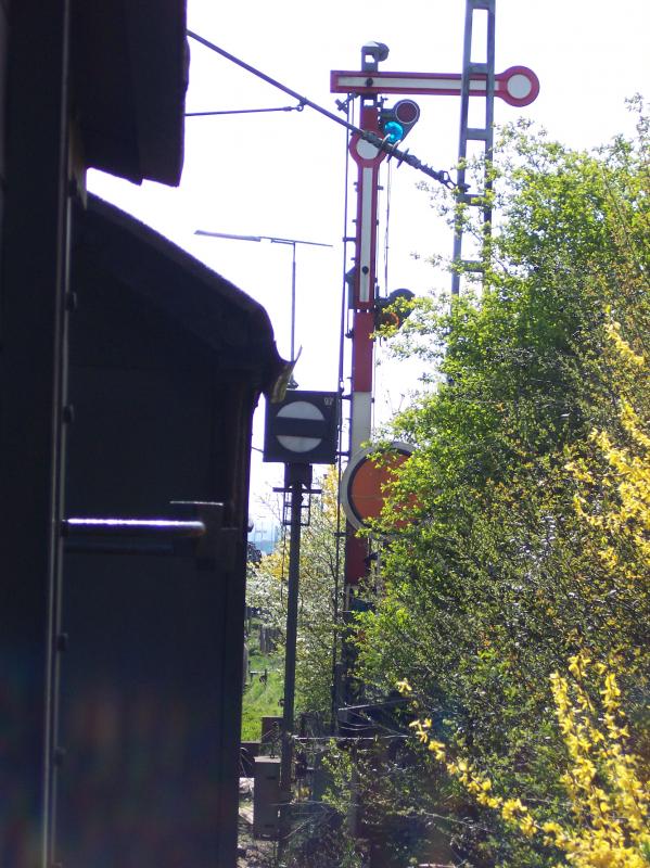 Ein sch�nes altes Formsignal im Gleisbereich des Kornwestheimer Rangierbahnhof.