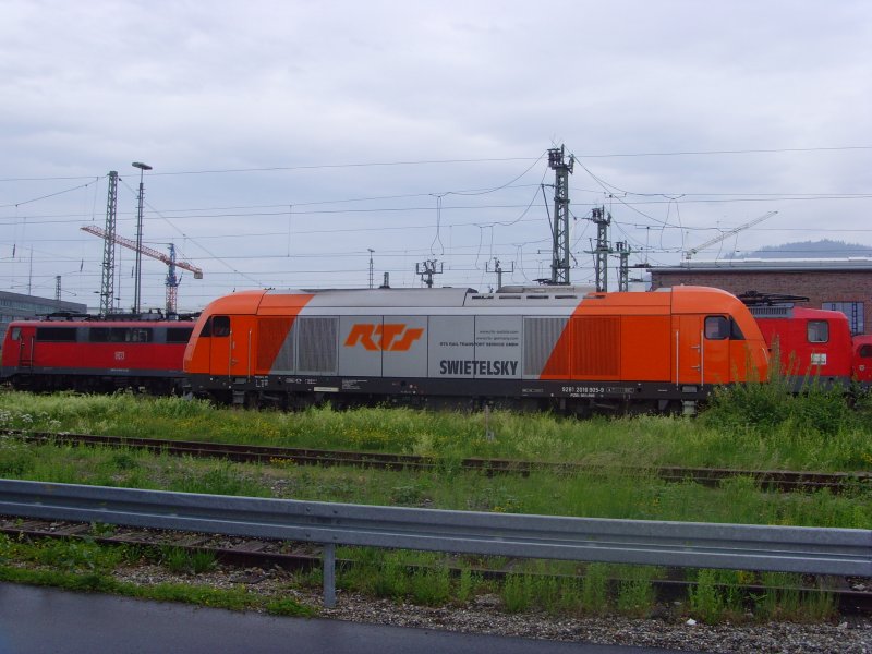 Ein seltener Gast: 2016 905-9 der RTS kam zum tanken ins Bw Freiburg. 