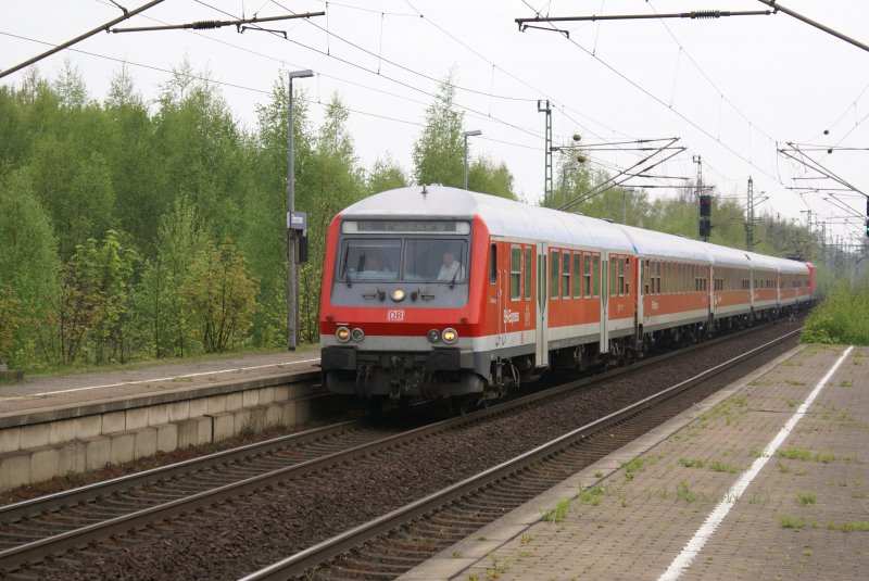 Ein SH-Express auf dem Weg nach Padborg am 24.04.2007 in Elmshorn