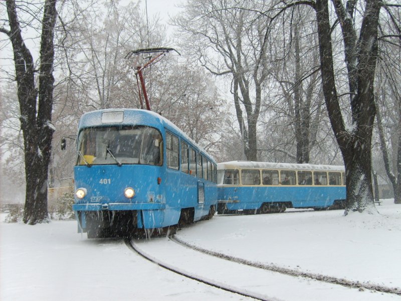 Ein Sonderfall. Linie 6 umkehrt sich auf der Endhaltestelle Zapadni kolodvor (Westbahnhof).