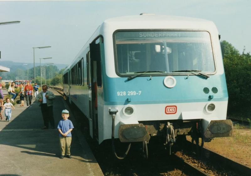 Ein Sonderzug nach der Stillegung der Bahn in Blieskastel nach Reinheim.
