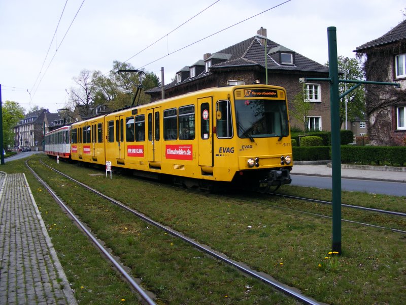 Ein Stadtbahnwagen B der ersten Generation als Linie U 17 in Essen-Margarethenhhe auf dem Weg nach Gelsenkirchen-Horst
