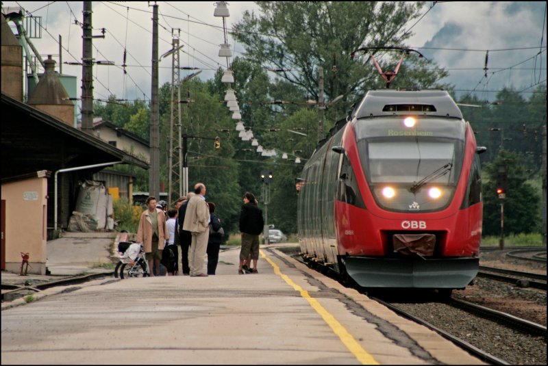 Ein TALENT wartet als R 5110 auf die Weiterfahrt nach Rosenheim. (08.07.2008)
