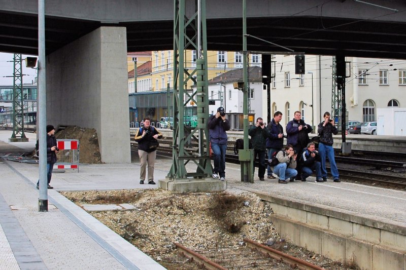 Ein Teil der Bahnbilderbande beim ALEX fuzzen.