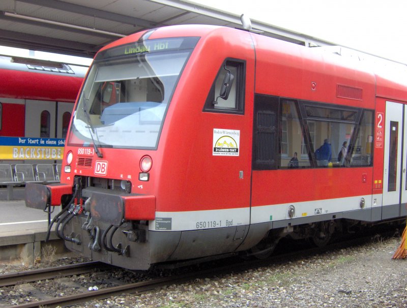 ein Treibwagen der Db Baureihe 650 in Friedrichshafen