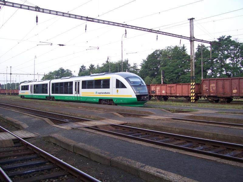 Ein Triebwagen der Vogtlandbahn im tschechischen Trisnice