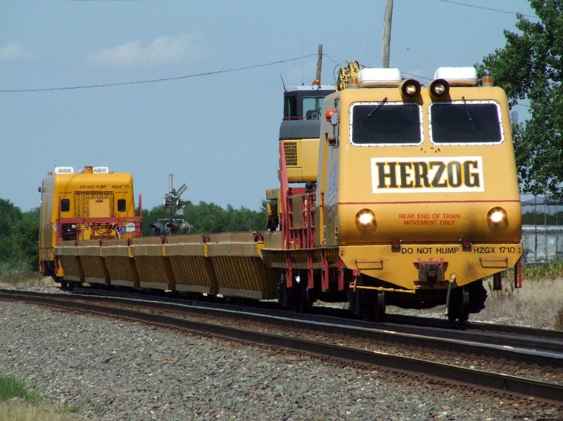 Ein US Gleisarbeitszug am 17.07.2009 in Rose Hill, Kansas.