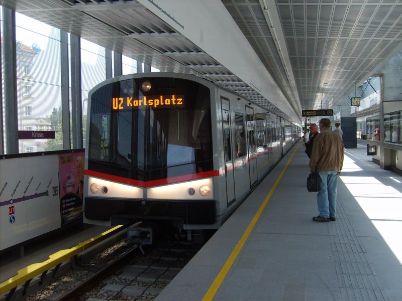 Ein V in der Station Krieau am 10.5.08.