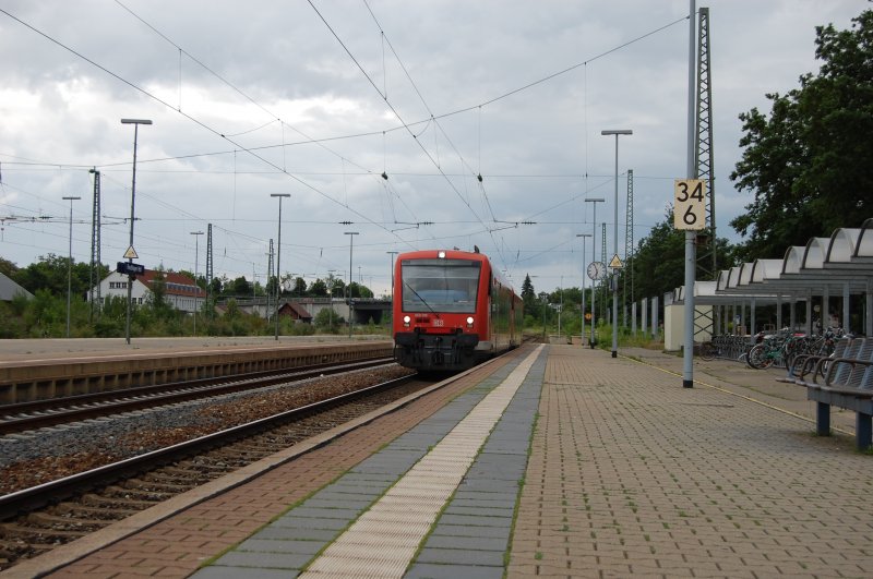 Ein Wiedersehen mit einem alten Bekannten gab es am 18.7.2009 in Reutlingen, als ich mal wieder auf 650 019-3 traf. Der Triebzug kam zusammen mit einem Schwesterfahrzeug aus Metzingen.