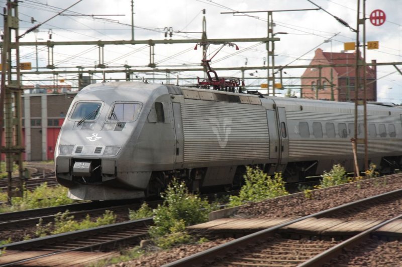 Ein X2000 verlsst am 10.7.2009 Nssj C.