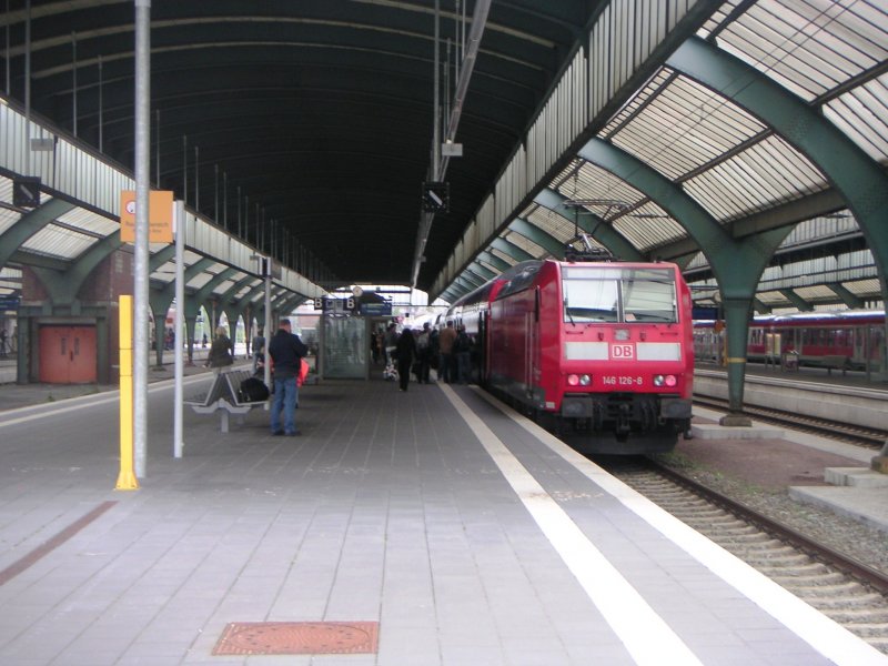 Eine 146 im Bahnhof Oldenburg. Aufgenommen am 18.5.2007