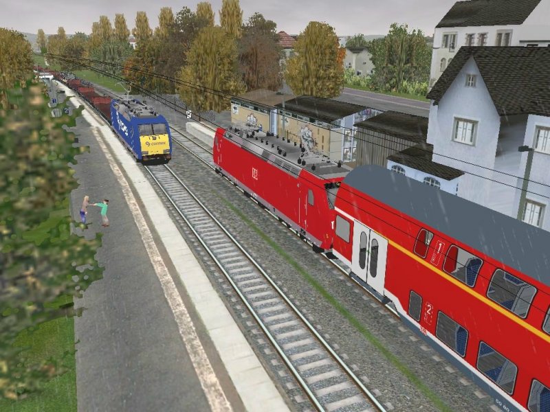 Eine 146.1 der DB regio trifft in Schallstadt auf einen Gterzug der von der Connex 185 CL 001 gezogen wird