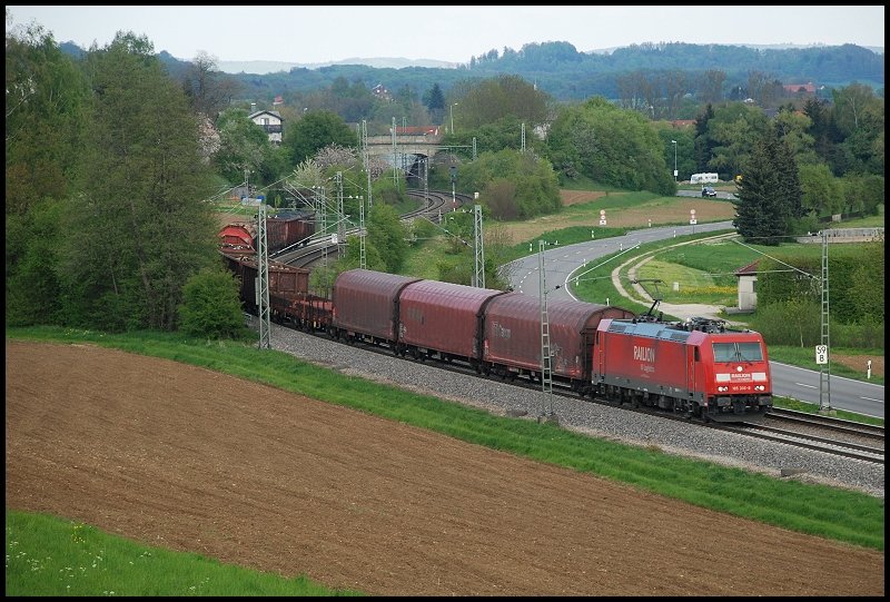 Eine 185er ist mit dem FZT 56080 unterwegs von Aalen nach Stuttgart-Hafen. Aufgenommen am 05.05.08 bei Mgglingen.