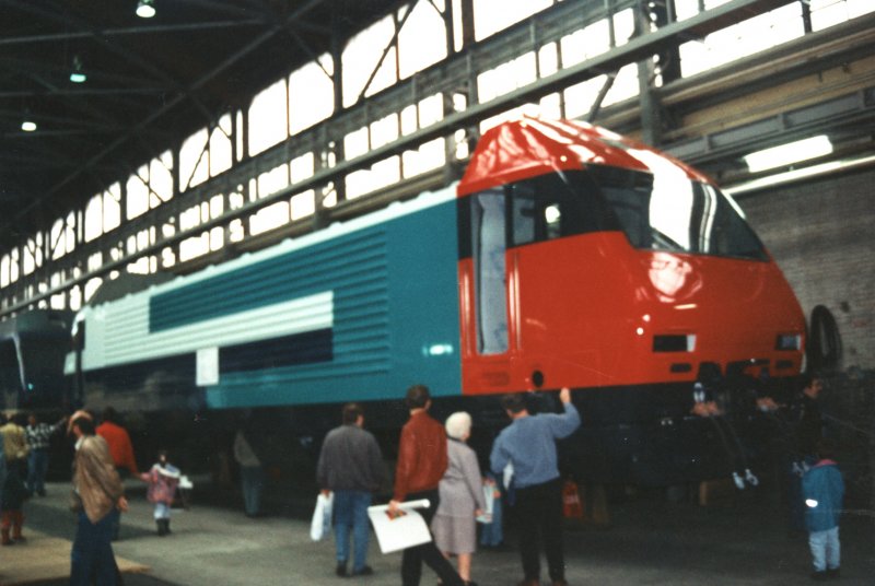 Eine von 2 im Rohbau befindlichen Re 460 für HongKong am 26.10.1996 in der SLM Winterthur.Die Aufnahme wurde im Rahmen eines Tags der offenen Tür zum 125 jährigen Jubiläum der SLM gemacht.