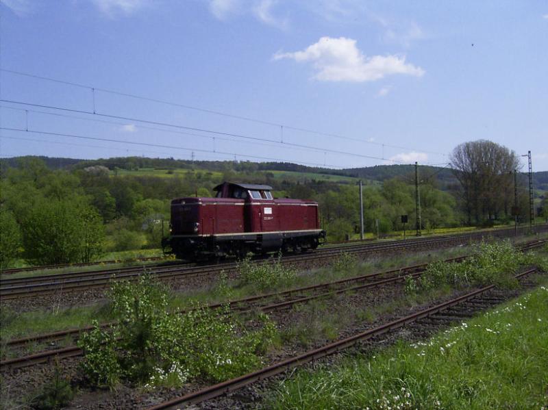 Eine 212 von Alstom am 01.05.2005 auf Solofahrt zwischen Bad Hersfeld und Fulda