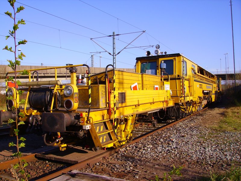 Eine Baumaschine, abgestellt in Elmshorn. 21.04.08