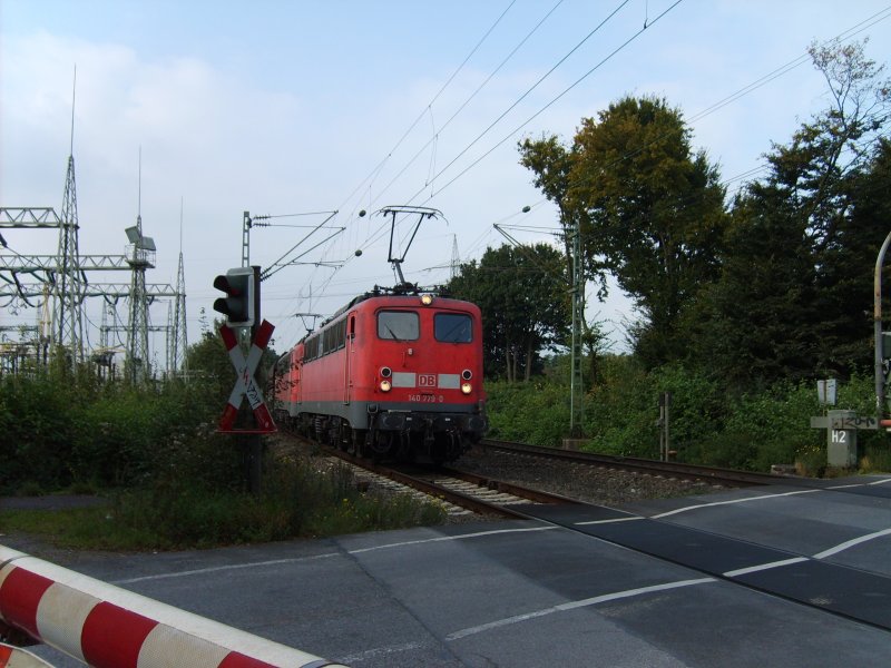 Eine BR 140 am B am Umspannwerk-Eller