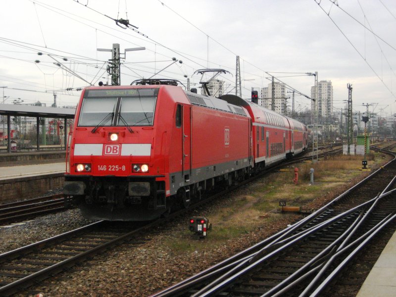 Eine BR 146 fhrte am 30.12.06 den Regional Express aus Donauwrth in den Stuttgarter Hbf.
