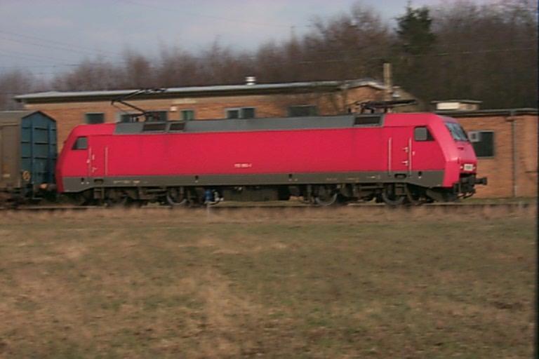 Eine BR 152 am Nachmittag des 14.3.05 vor dem Drakenburger Wasserwerk.