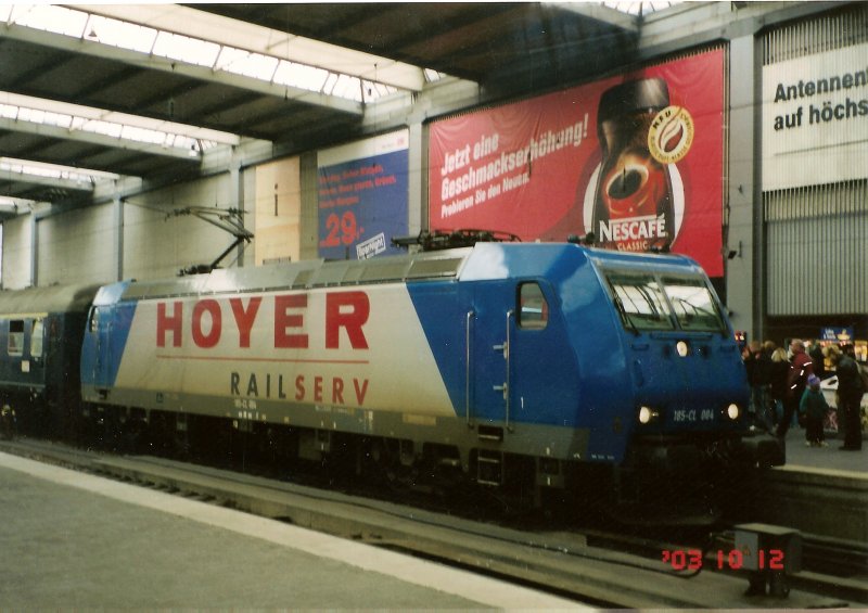 Eine BR 185-Cl- 004 bei einer Sonderfahrt am 12.10.2003 im Mnchner Hbf
