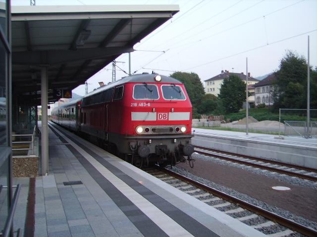 Eine BR 218 aus Sinsheim kommend mit einer RB in Neckargemnd in Richtung Heidelberg.