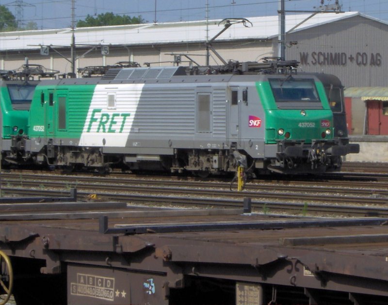 Eine BR 347 von FRet SNCF steht mit einem Gterzug nach Basel im Bahnhof Buchs/SG