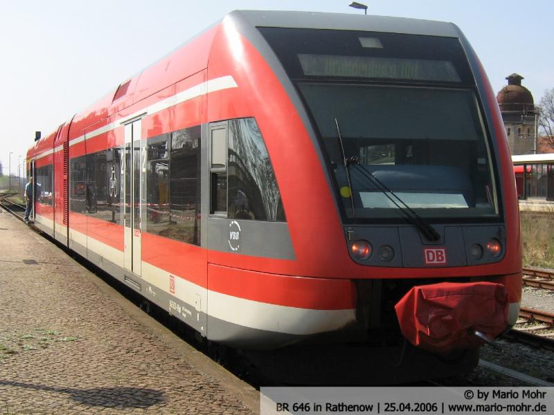 Eine BR 646 steht als RB 28121 in Rathenow zur fahrt nach Brandenburg Hbf bereit.