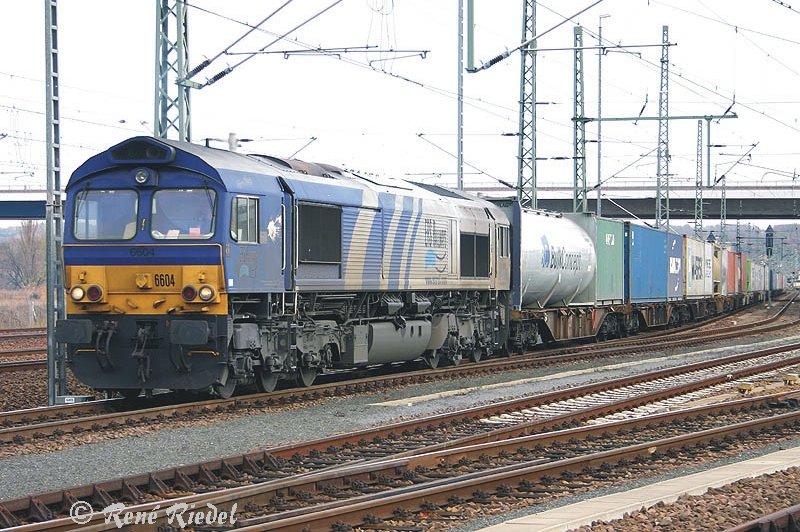 Eine Class 66 (6604) von ERS Railways, wurde am 23.11.2006 in Pirna / Sachsen abgelichtet.