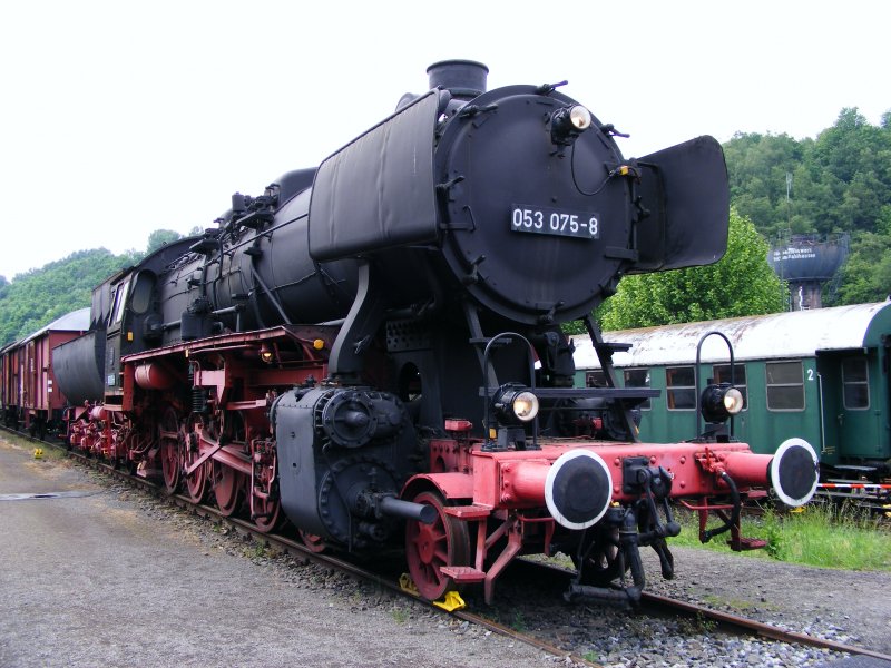 Eine Dampflok der DB-Baureihe 053 im Eisenbahnmuseum in Bochum-Dalhausen am 25. Mai 2008.
