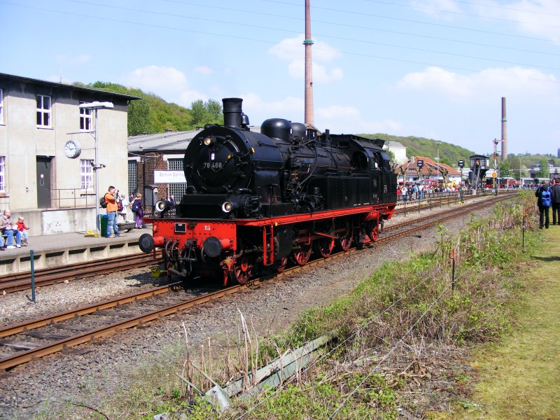 Eine Dampflok der DR-Baureihe 78 im Eisenbahnmuseum Bochum-Dalhausen am 19. April 2009.