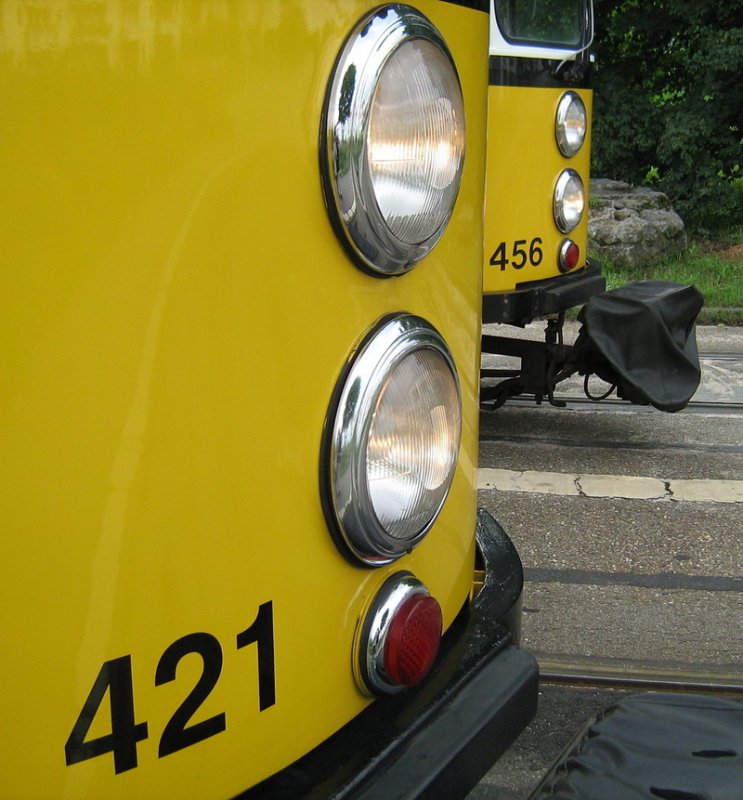 Eine Detailaufnahme zweier GT4 an der Endstelle Stammheim. Aufgenommen am 13.09.07