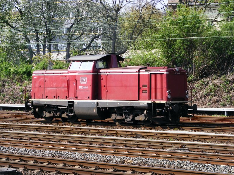 Eine Diesellok der Baureihe 212 der EfW im Bahnhof Bochum-Nord am 19. April 2009.