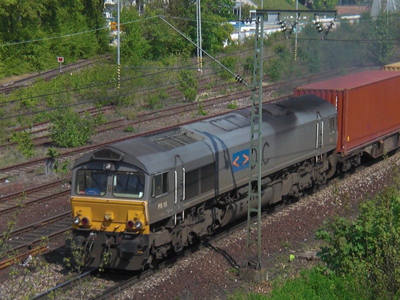 Eine DLC Dieselok von Rgb Ost kommend. (24.04.09)