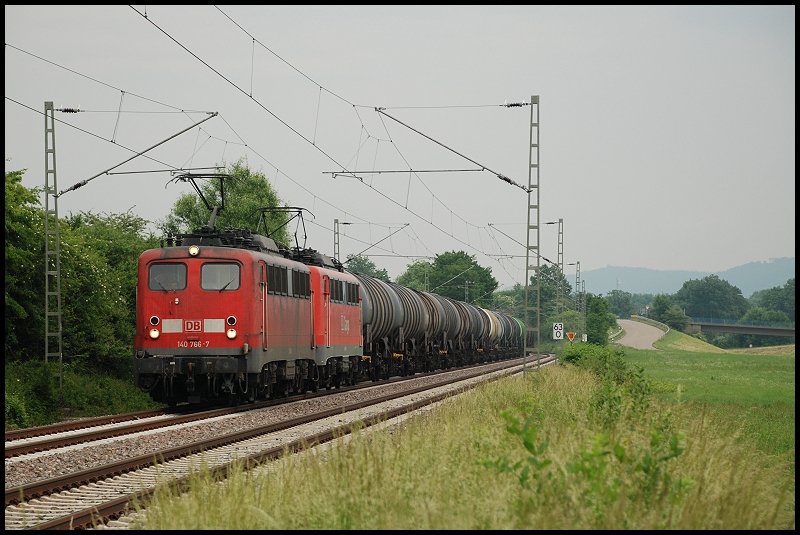 Eine DT 140 ist mit einem ler in Richtung Stuttgart unterwegs. Aufgenommen im Juni 2008 bei Mgglingen.