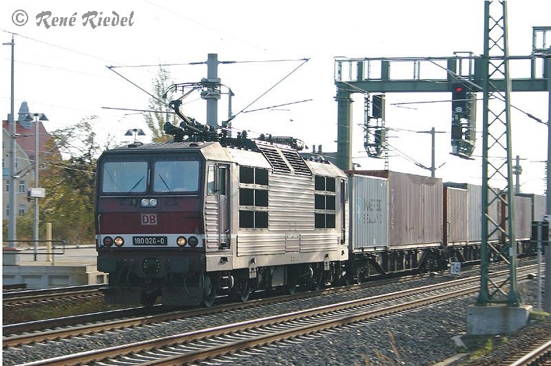 Eine Durchfahrt durch Heidenau am 15.11.2006 Richtung Dresden von der 180 020-0.