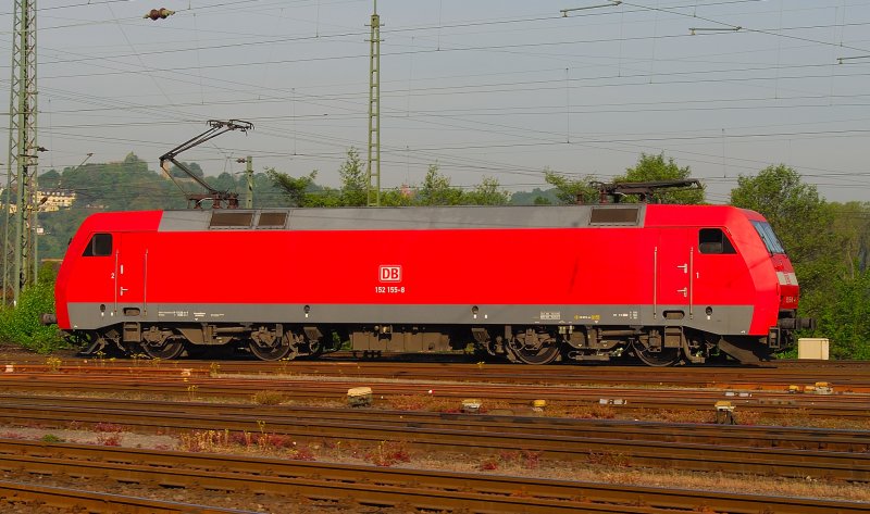 Eine E 152 155-8 in Warteposition vor dem Rangierbahnhof Hagen-Vorhalle.