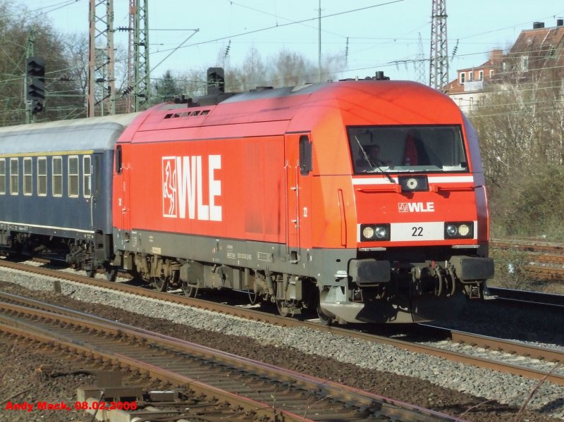 Eine Eurorunner Diesellok zieht einen  Fun-Express  der Centralbahn in Richtung Norden, hier durch den Bahnhof Essen-West. (08.02.2008)
