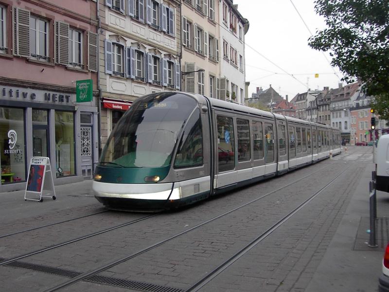 Eine  Eurotram  auf der Linie B nach Elsau (2004)