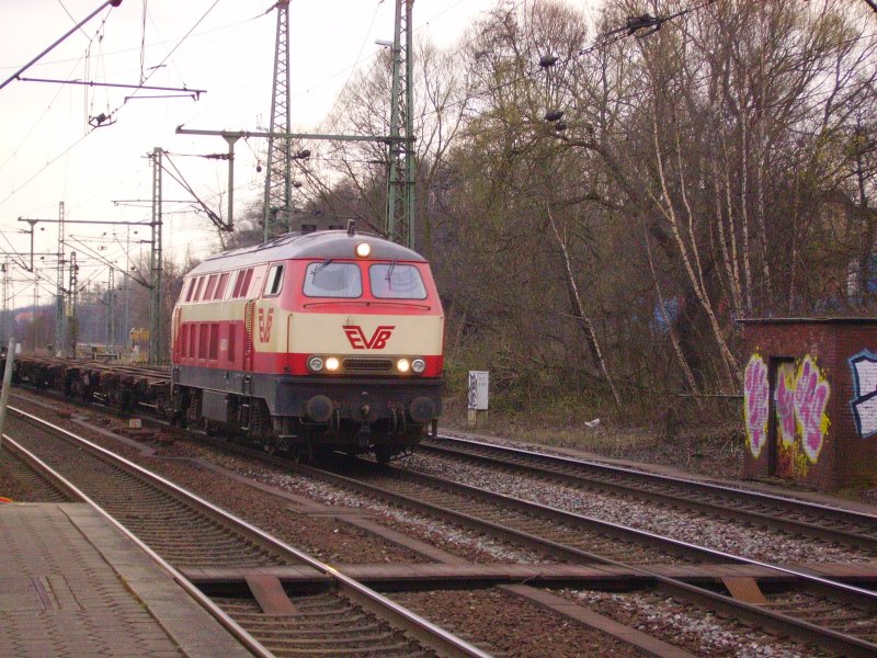 Eine EVB-V160 fhrt durch Hamburg-Harburg. 28.03.08