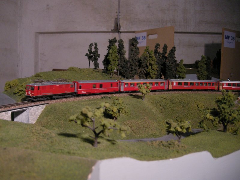 Eine Ge4/4I auf der Anlage der Modulbaufreunde der RhB.

