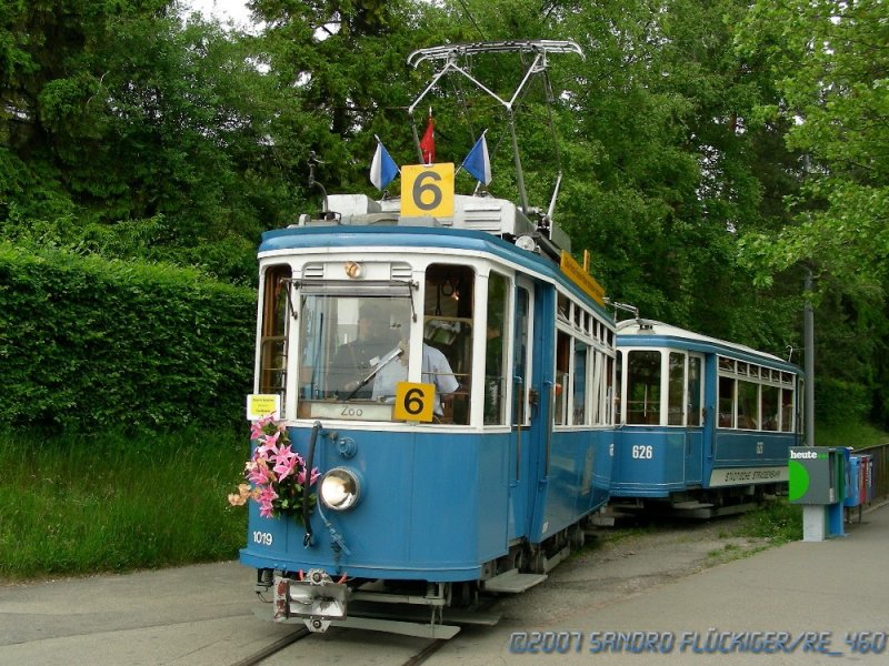 Eine historische Strassenbahn beim Zoo. (26.5.2007)