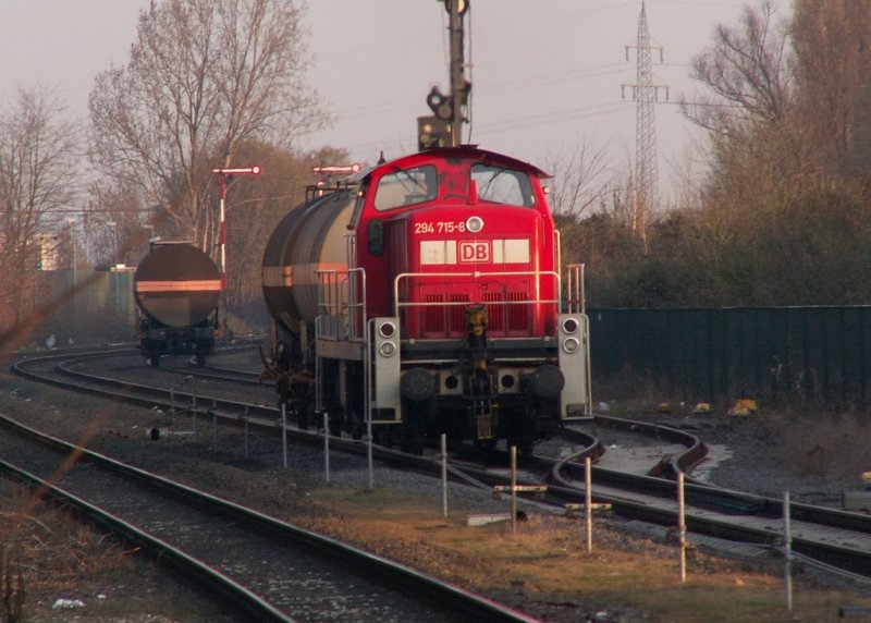 Eine Lok der Baureihe 294 beim rangieren im Kempener Bahnhof. Das Foto stammt vom 28.03.2007