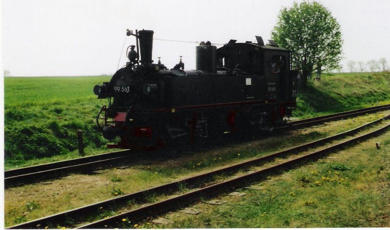 Eine Lok der Dllnitzbahn war im Mai 2005 zu Gast auf der Pollo-Strecke, hier sieht man sie beim umsetzen in Mesendorf