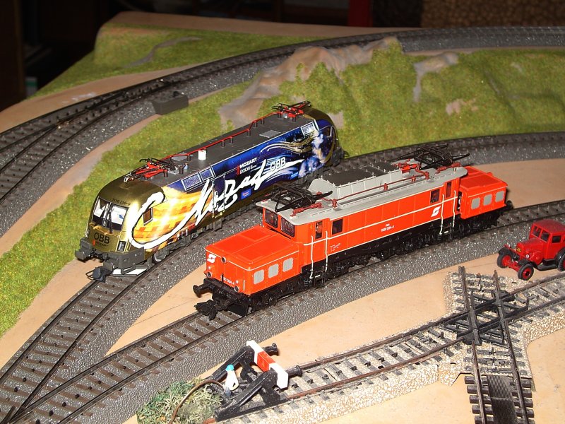 Eine Lokparade mit der BR 1116 250 und der BR 1020 024.