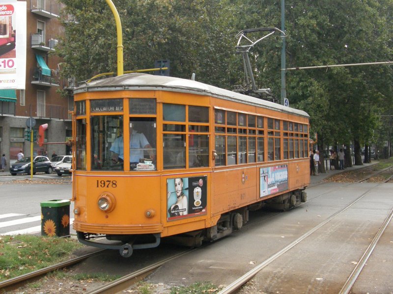 Eine mailnder Strassenbahn am 05.09.2008 etwas ausserhalb des Zentrums.