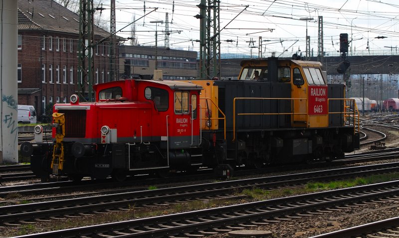 Eine MAK schiebt eine KF durch den Rangierbahnhof Hagen-Vorhalle.