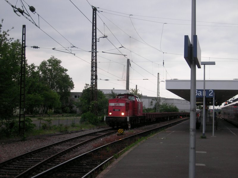 Eine MEG-Lok in Frankenthal Hbf, Gleis 4 (ohne Bahnsteig)
5/2008