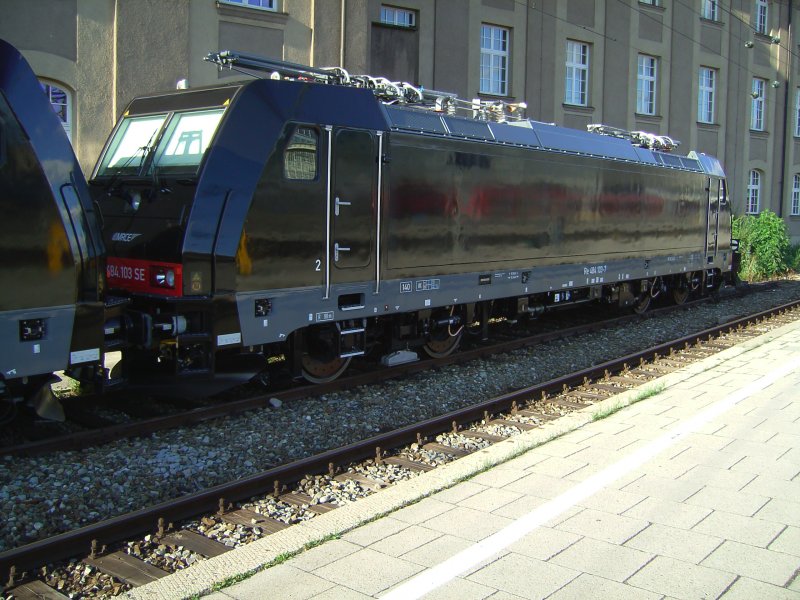 Eine MRCE Lok in Mnchen auf Gleis 37 am 23.06.2007